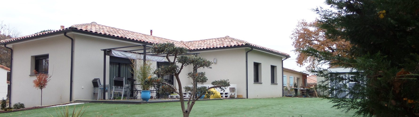 grande maison individuelle de plain pied et terrasse - réalisation 56 Alain Ghigo